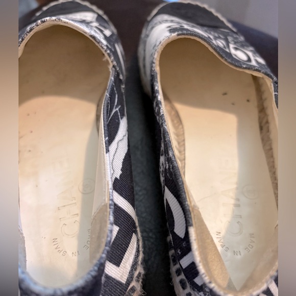 CHANEL Printed Canvas Grosgrain Espadrilles - Picture 11 of 11